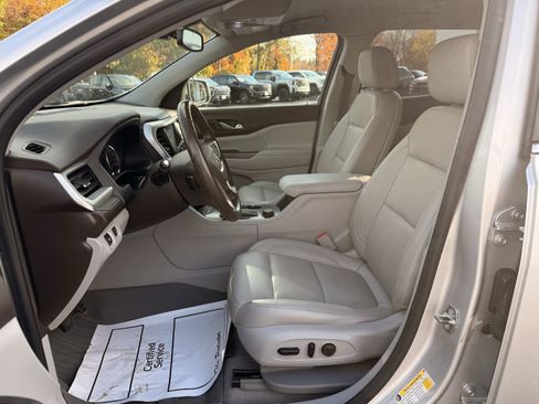 Used 2019 GMC Acadia SLT image 11