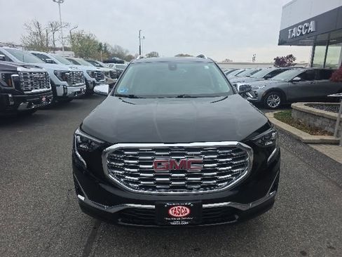 Used 2018 GMC Terrain Denali w/ Comfort Package AWD/4WD image 8