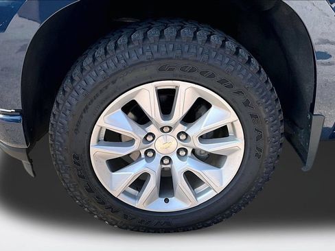 Used 2021 Chevrolet Silverado 1500 Custom AWD/4WD image 33