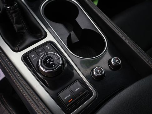 Used 2017 Nissan Maxima Platinum image 34