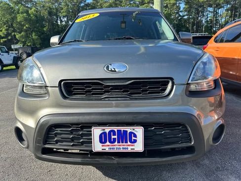 Used 2013 Kia Soul FWD image 2