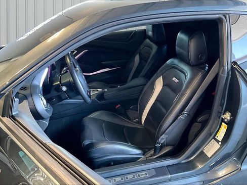 Used 2018 Chevrolet Camaro SS RWD image 15