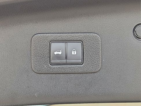 Used 2024 Nissan Armada Platinum w/ Captain's Chairs Package image 15