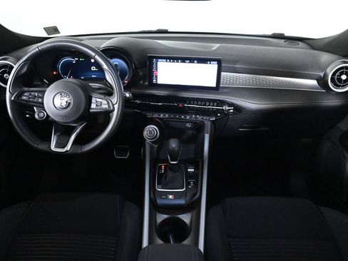 Used 2025 Alfa Romeo Tonale AWD/4WD image 9