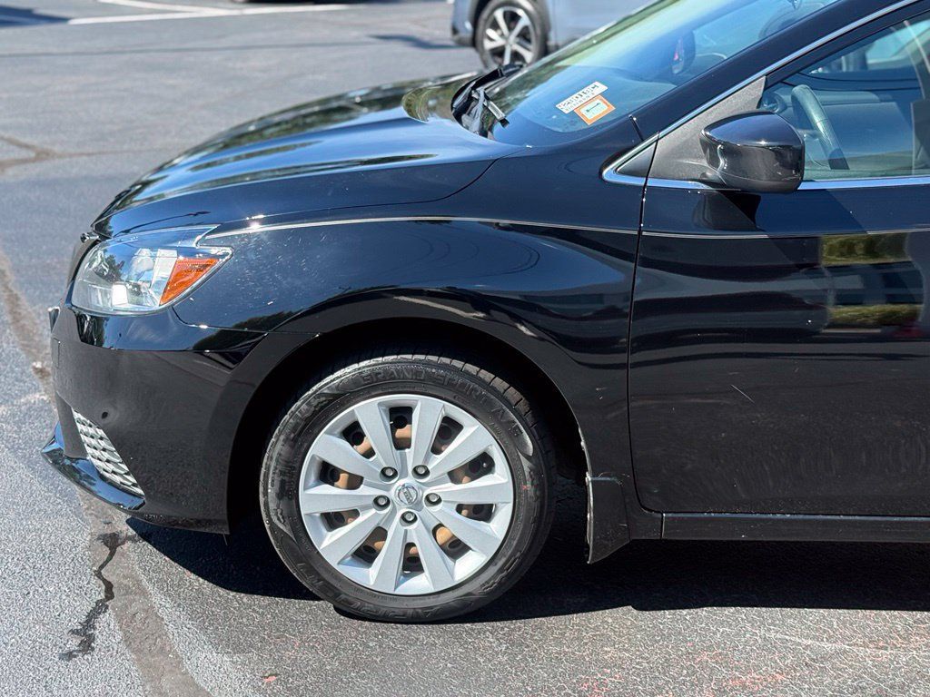 Used 2019 Nissan Sentra S FWD image 2