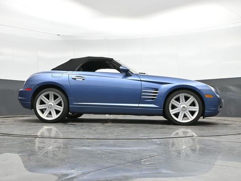 Used 2005 Chrysler Crossfire Limited RWD image 30
