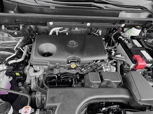 Used 2025 Toyota RAV4 XLE AWD/4WD image 22