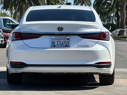 Used 2019 Lexus ES 300h w/ Accessory Package 2 FWD image 5