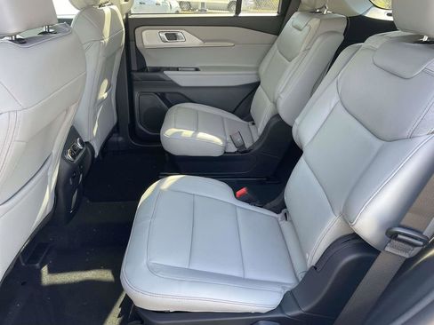 New 2026 Ford Explorer Active w/ Active Comfort Package RWD image 12