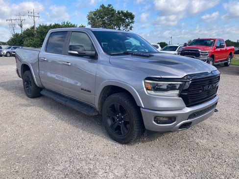 Used 2021 RAM 1500 Laramie AWD/4WD image 9