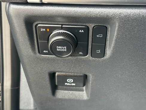 Certified 2025 Ford Expedition Max Platinum AWD/4WD image 15