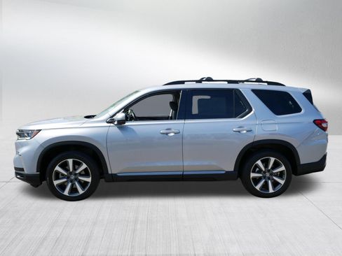Used 2024 Honda Pilot Elite image 4