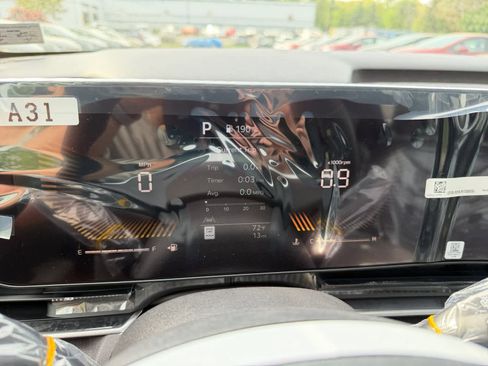 New 2026 Kia Carnival EX FWD image 22