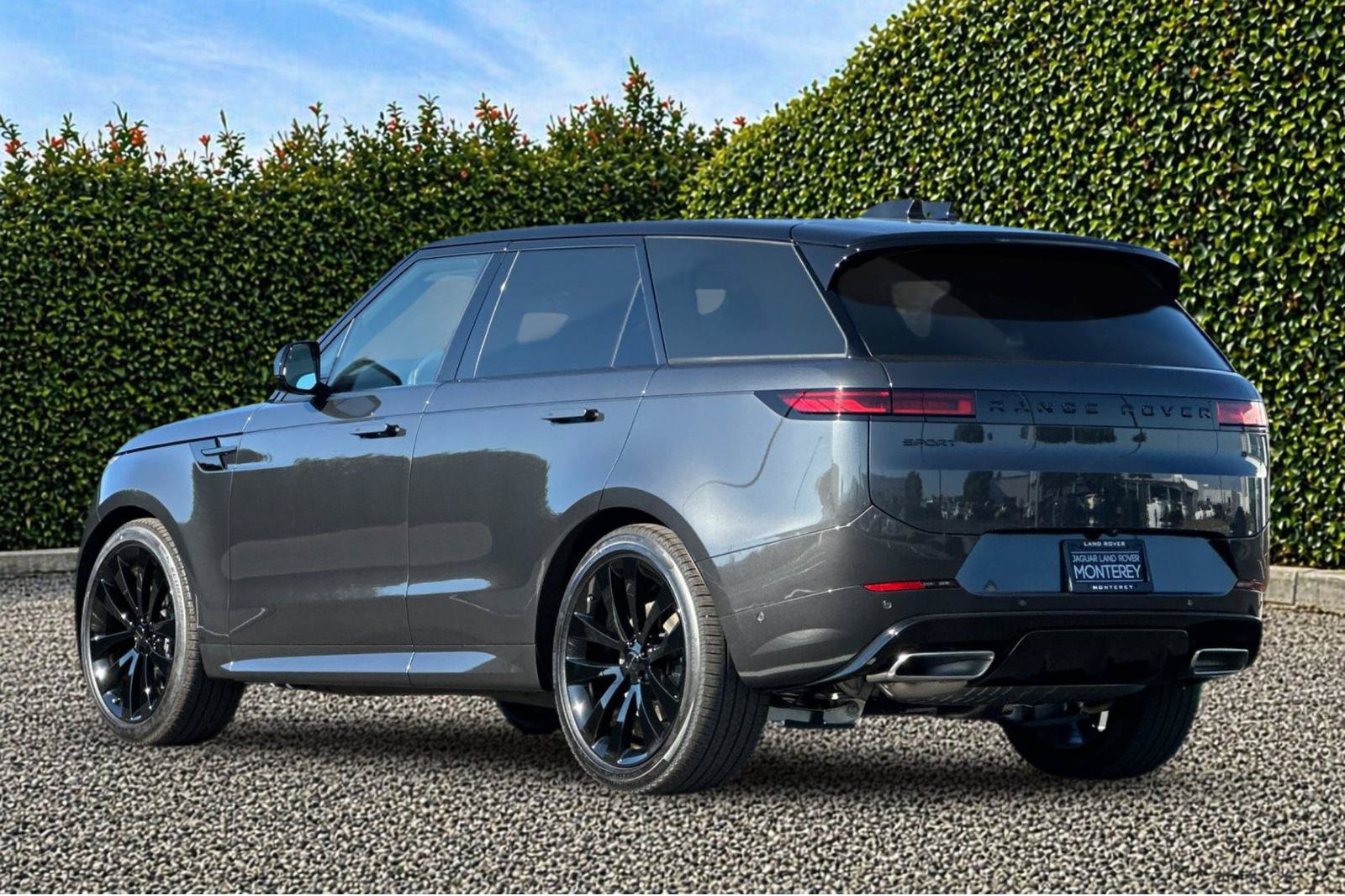 New 2027 Land Rover Range Rover Sport Dynamic SE AWD/4WD image 4