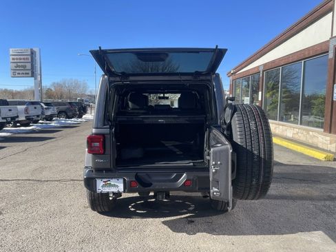 Used 2021 Jeep Wrangler Unlimited Sahara image 5