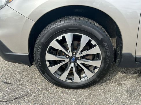 Used 2015 Subaru Outback 3.6R Limited image 33