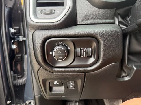 Used 2025 RAM 1500 Big Horn AWD/4WD image 22