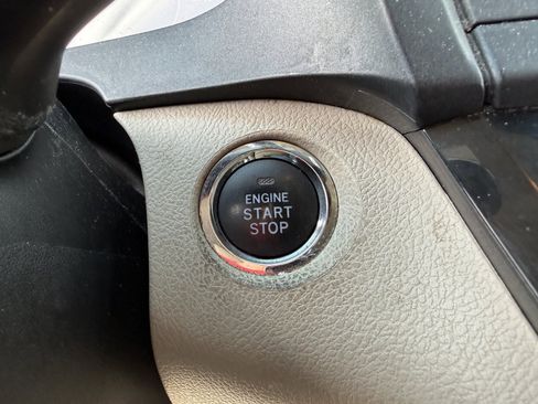 Used 2020 Toyota Sienna XLE w/ XLE Navigation Package AWD/4WD image 23