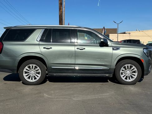 Used 2023 GMC Yukon SLT image 3