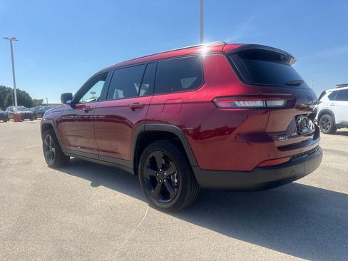 Used 2023 Jeep Grand Cherokee L Laredo AWD/4WD image 4