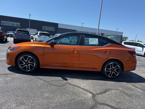 Certified 2024 Nissan Sentra SR FWD image 6
