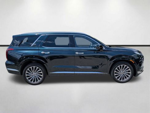 Used 2025 Hyundai Palisade Calligraphy FWD image 3