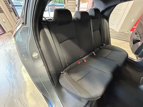 Used 2017 Honda Civic Sport image 5