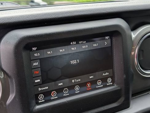 Used 2019 Jeep Wrangler Unlimited Sahara AWD/4WD image 18