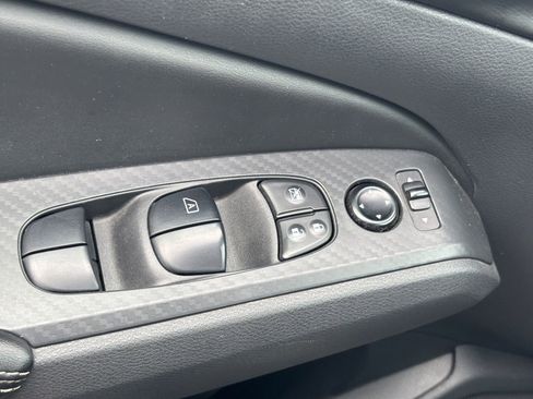 Used 2024 Nissan Altima 2.5 SV image 31