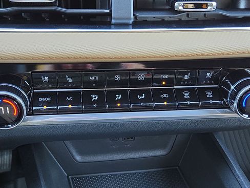 New 2026 Chevrolet Equinox ACTIV image 33