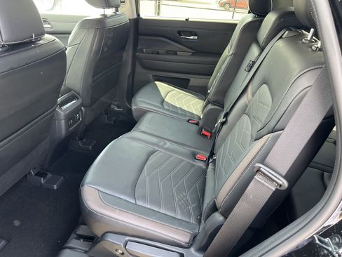 Certified 2024 Nissan Pathfinder Platinum w/ Cargo Package image 9