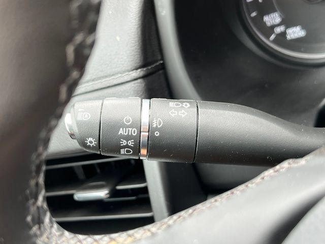 Used 2023 GMC Terrain SLT w/ Infotainment Package II AWD/4WD image 18