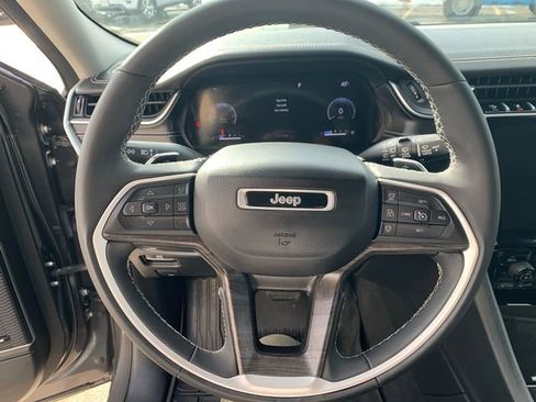 Used 2023 Jeep Grand Cherokee L Limited w/ Luxury Tech Group II AWD/4WD image 21