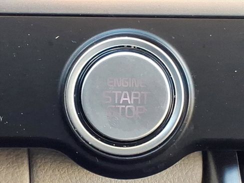 Used 2024 Kia Carnival LX image 19