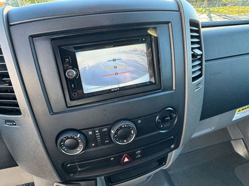 Used 2009 Dodge Sprinter 3500 image 18