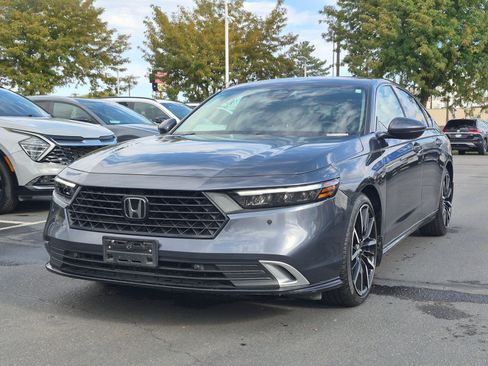Used 2024 Honda Accord Touring image 10