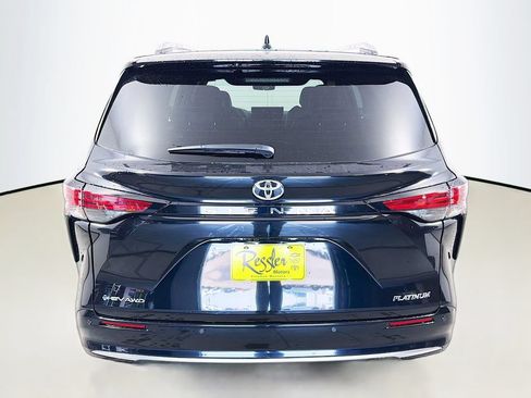 New 2026 Toyota Sienna Platinum AWD/4WD image 6