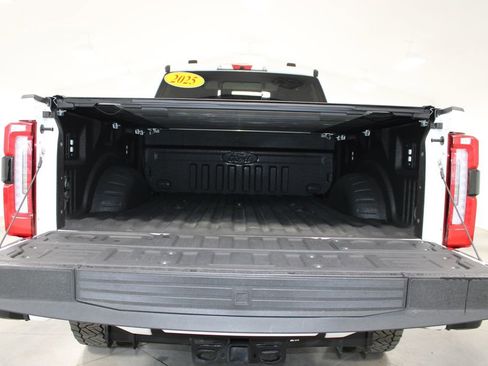 Used 2025 Ford F250 Platinum AWD/4WD image 21