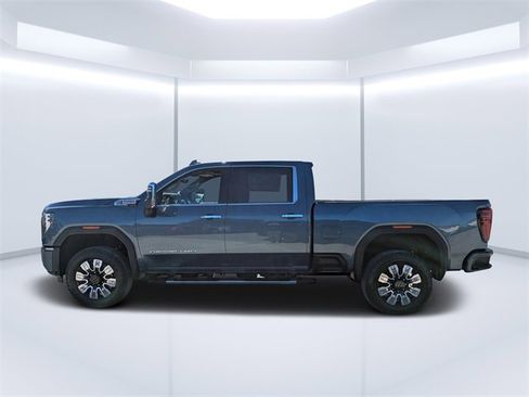 New 2026 GMC Sierra 3500 Denali w/ Denali Reserve Package image 6