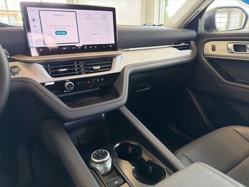New 2026 Ford Explorer Active w/ Active Comfort Package AWD/4WD image 25