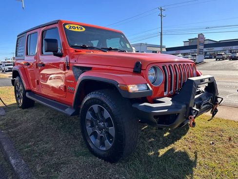 Used 2019 Jeep Wrangler Unlimited Sahara image 6