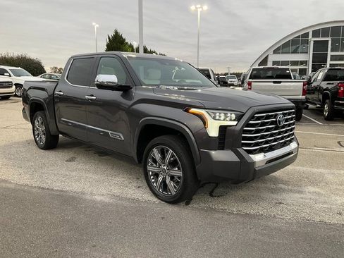 Used 2022 Toyota Tundra Capstone image 3