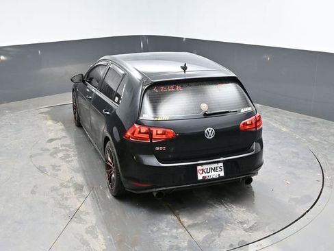Used 2017 Volkswagen GTI SE image 38
