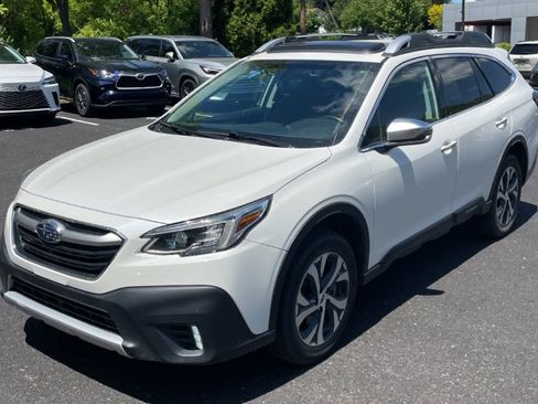 Used 2022 Subaru Outback Touring AWD/4WD image 5