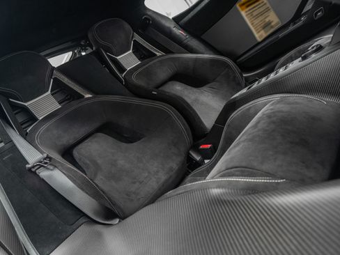 Used 2019 Ford GT RWD image 26