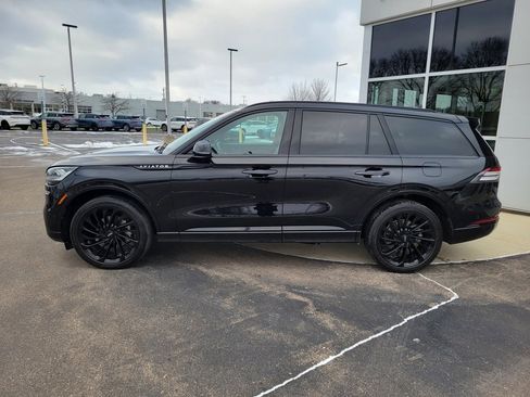 Certified 2023 Lincoln Aviator Reserve w/ Equipment Group 201A image 4
