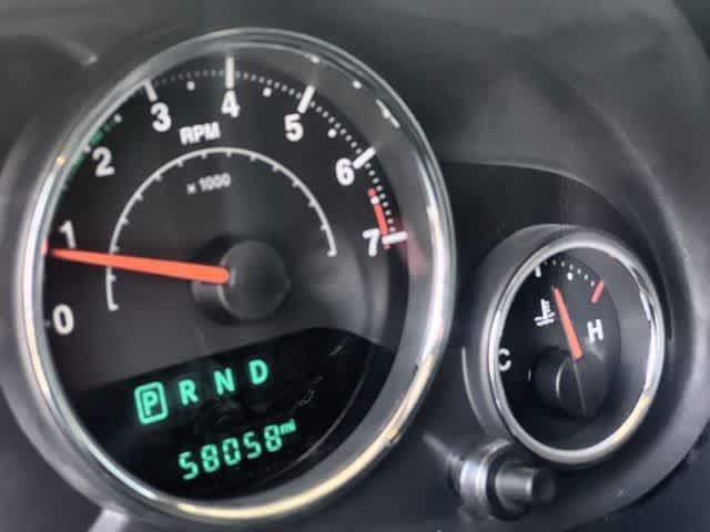 Used 2016 Jeep Wrangler Unlimited Rubicon w/ Connectivity Group AWD/4WD image 19