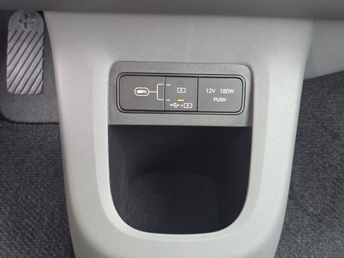 New 2025 Hyundai Ioniq 5 SE image 25