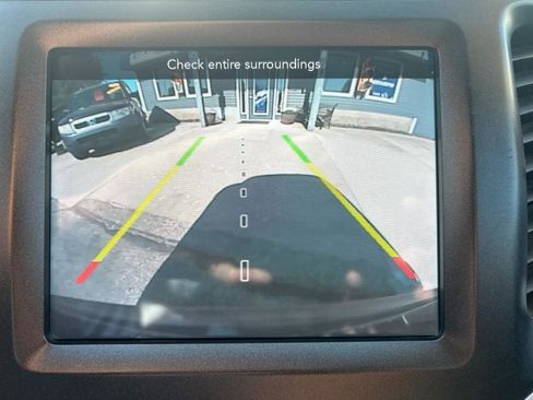 Used 2021 Jeep Cherokee Trailhawk AWD/4WD image 14