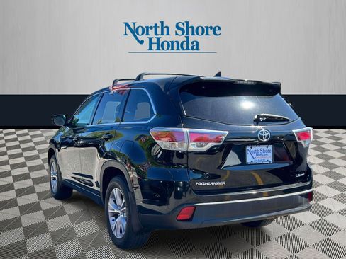 Used 2016 Toyota Highlander Plus AWD/4WD image 4